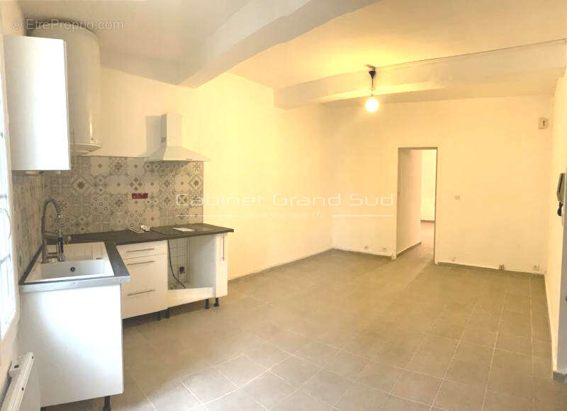 Appartement à MAUGUIO