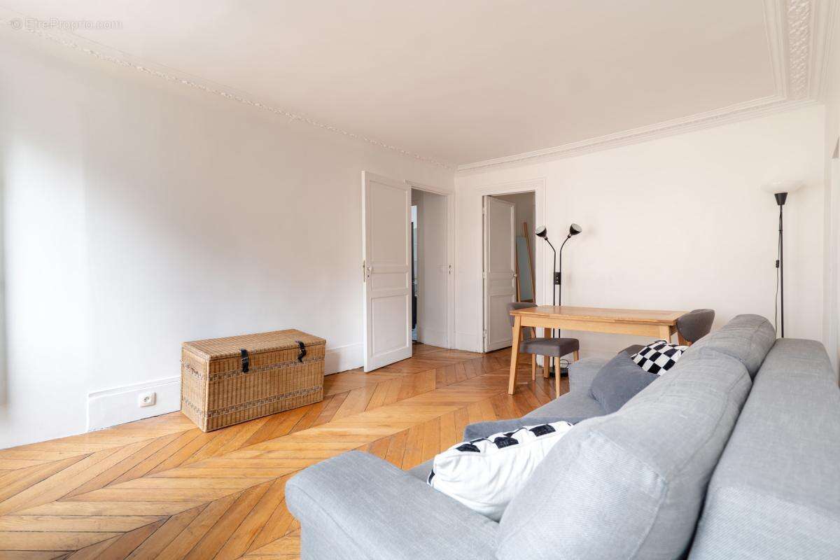 Appartement à PARIS-2E