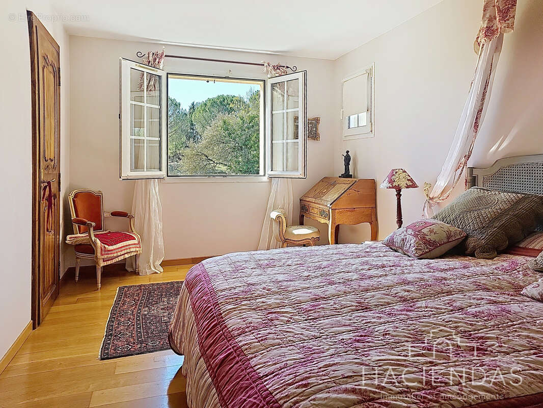 Maison à MEYRARGUES