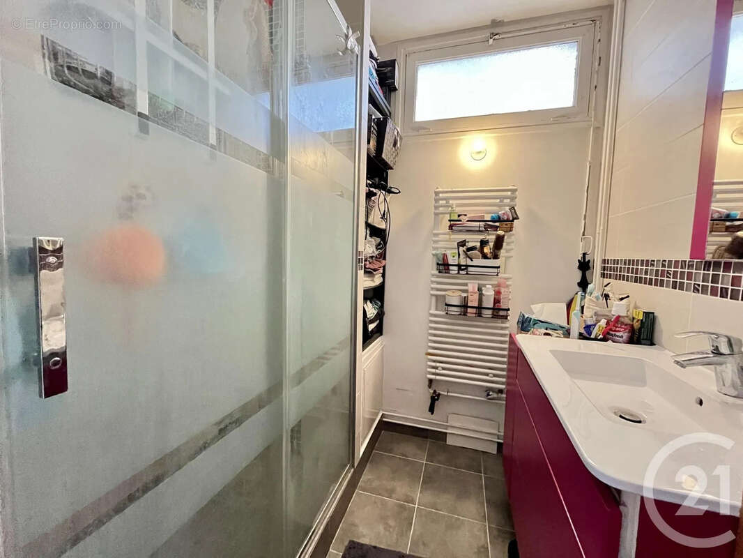 Appartement à SAINT-MAUR-DES-FOSSES