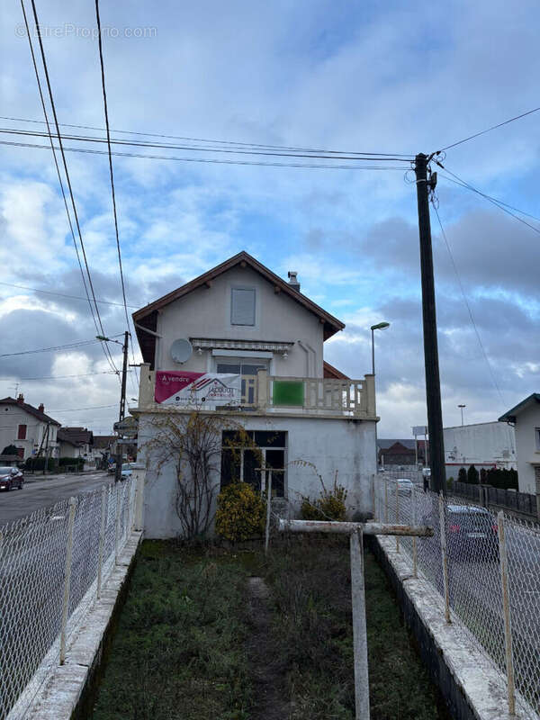 Maison à CHAMPAGNOLE