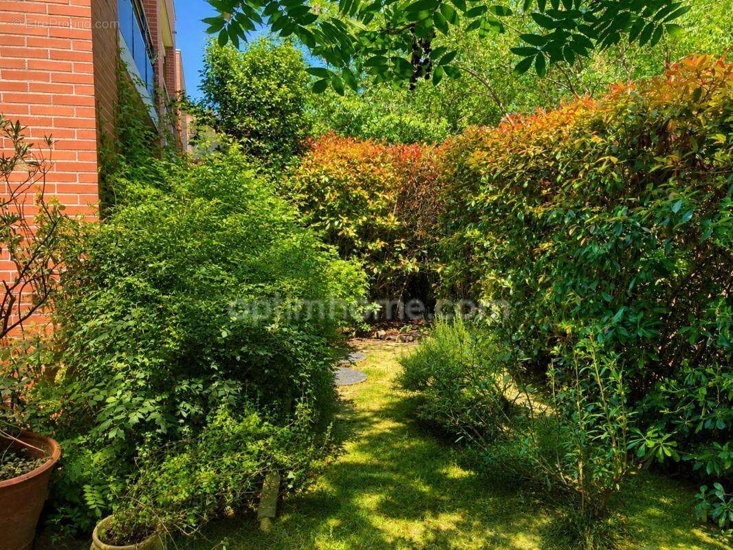 Toulouse côte pavée – limayrac exclusivité – rare t3 en rez-de-jardin avec 300 m² de jardin privatif, 2 parkings et cadre de vie - photo 6
