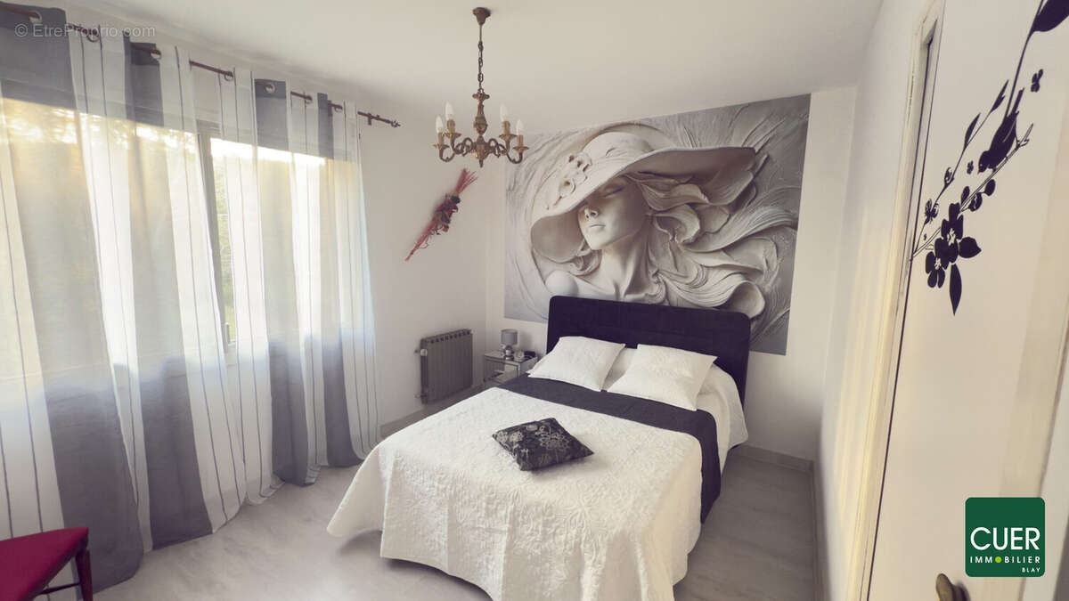 Maison à LA ROCHE-DE-GLUN