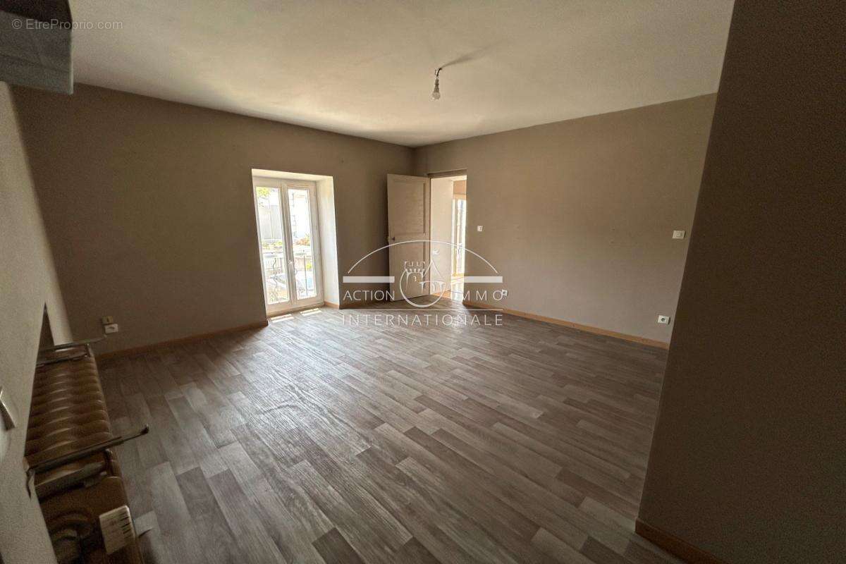 Maison à SAINT-MARTIN-DE-CRAU