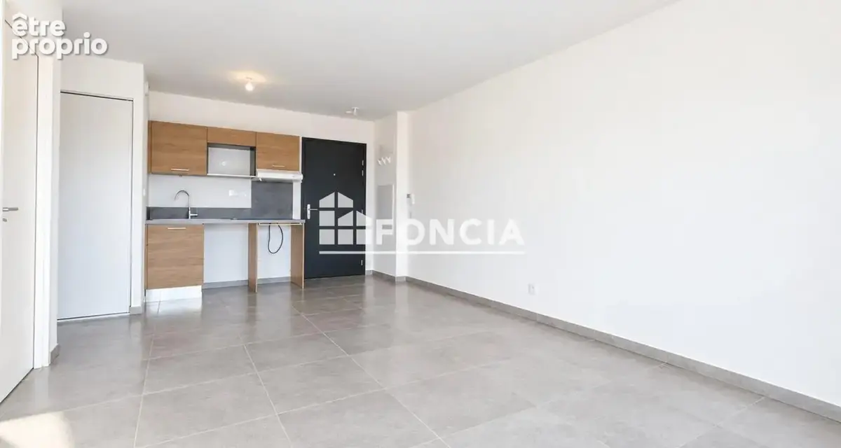VIAS - Appartement 2 pièces lumineux avec grande terrasse dans une résidence récente - photo 4