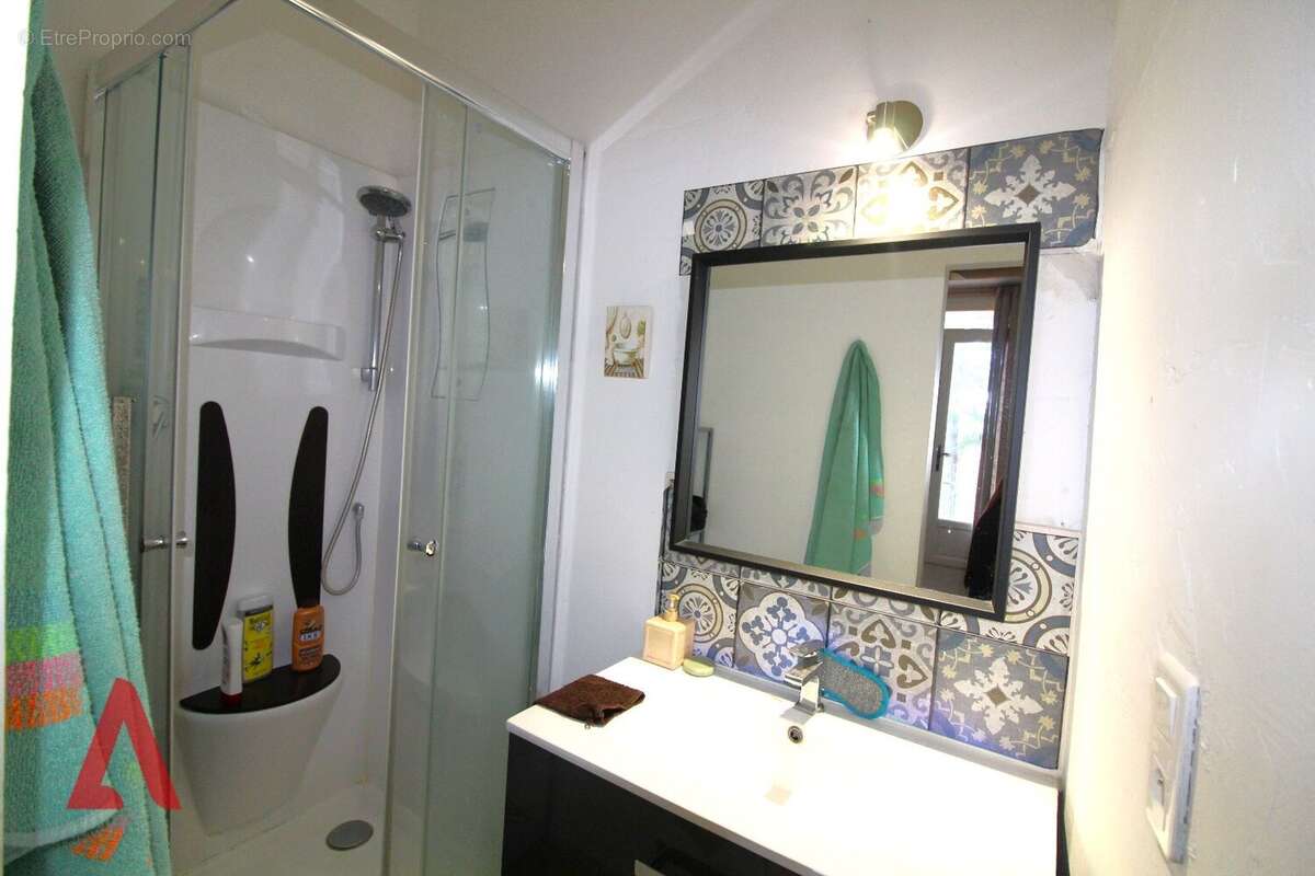 Appartement à ALIGNAN-DU-VENT