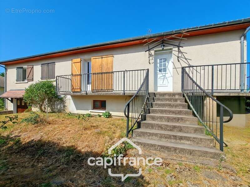 Maison avec sous sol total 6 pièces LE CHATELET (18) - photo 2