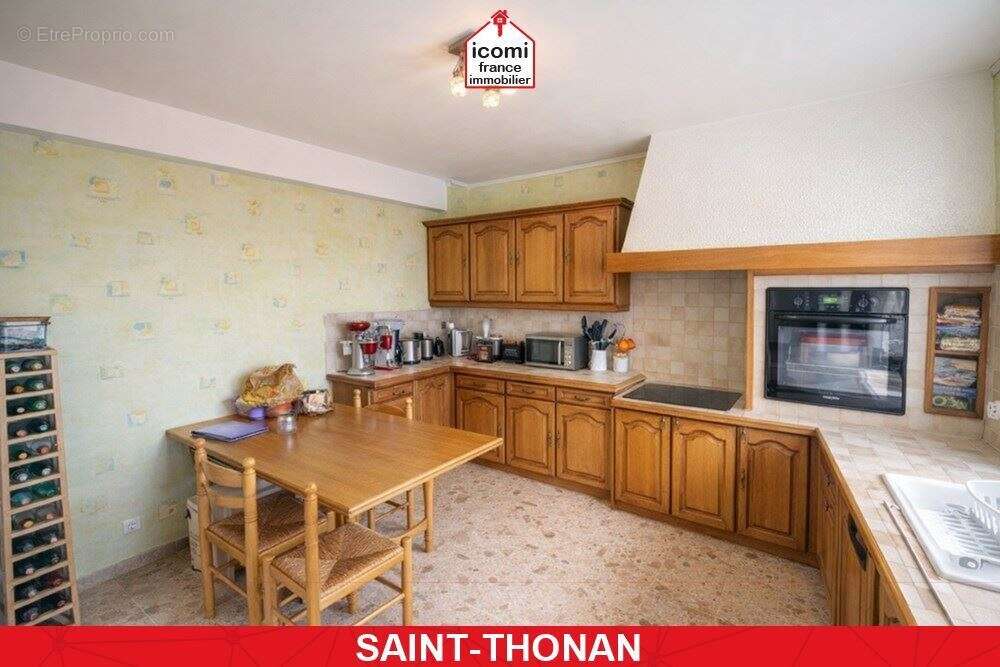 Maison à SAINT-THONAN