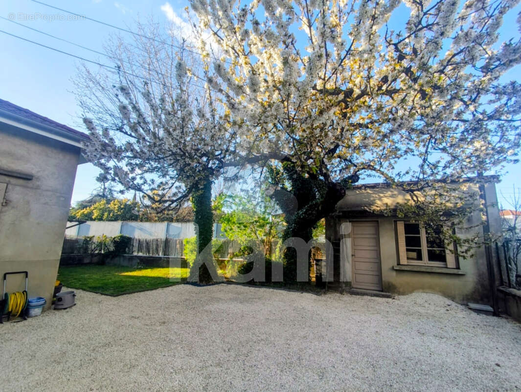 Maison à ROMANS-SUR-ISERE