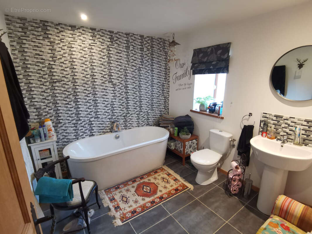 Maison à CELLEFROUIN