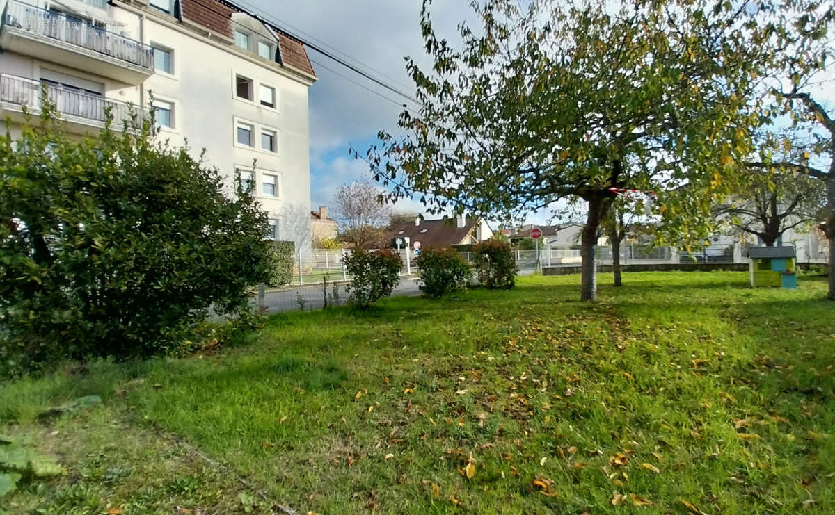 Périgueux Quartier Barnabé Terrain plat à bâtir 300 m2 - photo 5