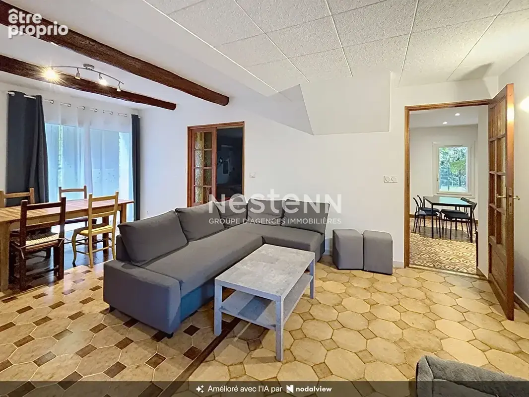 LE THOLONET - Maison de 189 m2 avec T3 indépendant et piscine. - photo 15