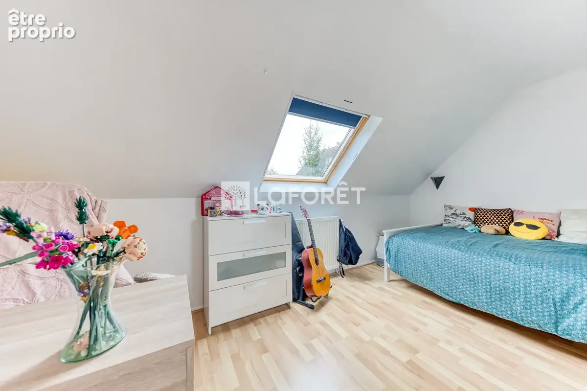 Appartement Emerainville 4 pièce(s) 87.14m² - photo 8