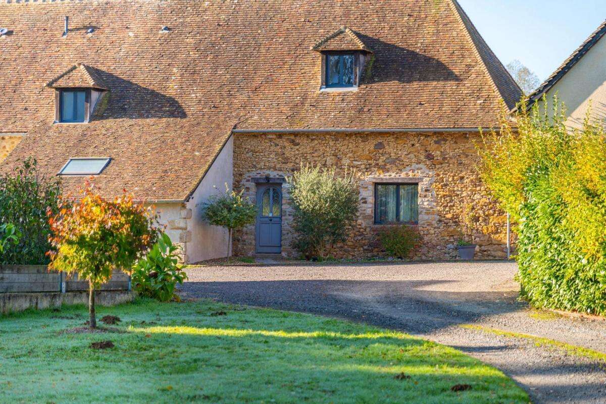 Maison à SAVIGNE-L&#039;EVEQUE