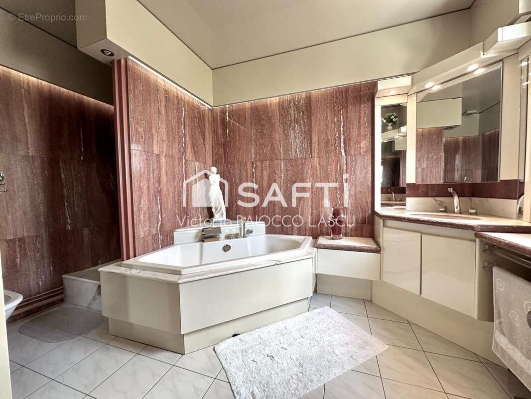 Photo 9 - Appartement à REIMS