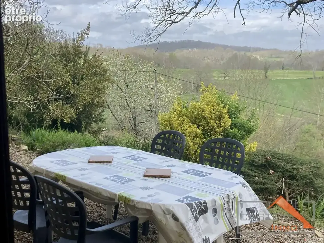 Deux Maisons de Charme avec Cour et Terrain, Idéal Gîte ou Famille ! - photo 3