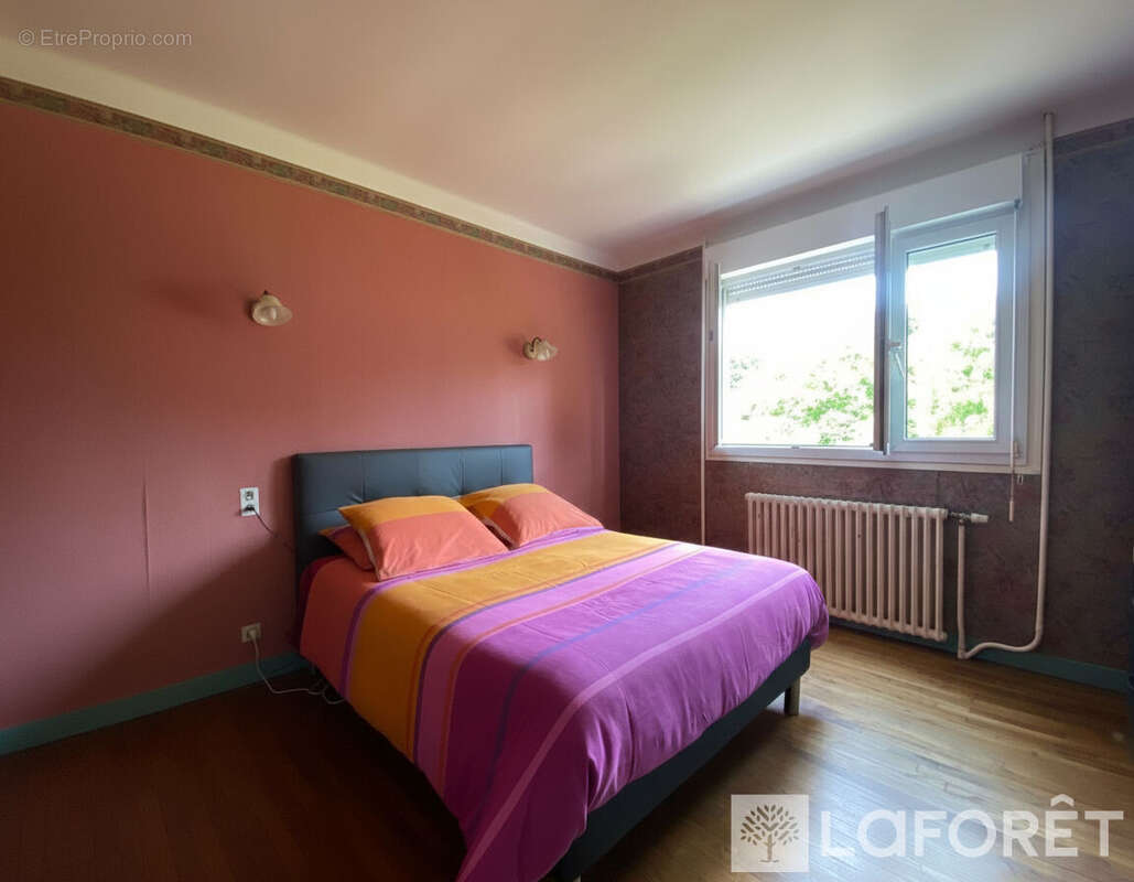 Maison à PLUSSULIEN