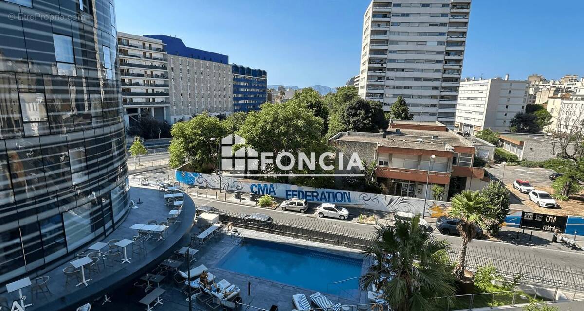 Appartement à MARSEILLE-4E
