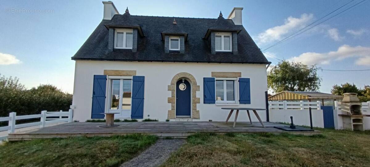 Maison à PLOUGUERNEAU