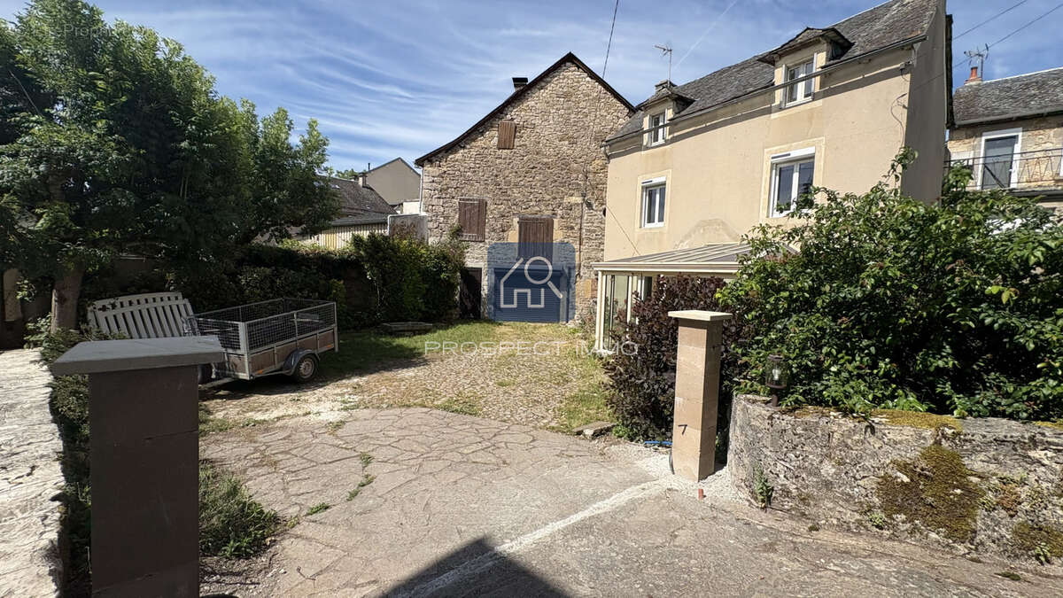Maison à LAISSAC