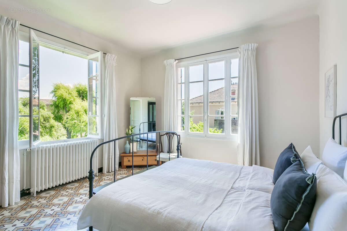 Maison à L'ISLE-SUR-LA-SORGUE