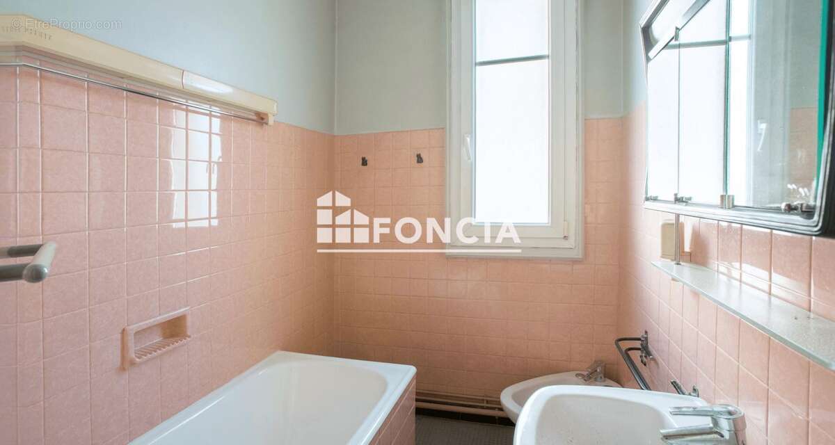 Appartement à ASNIERES-SUR-SEINE