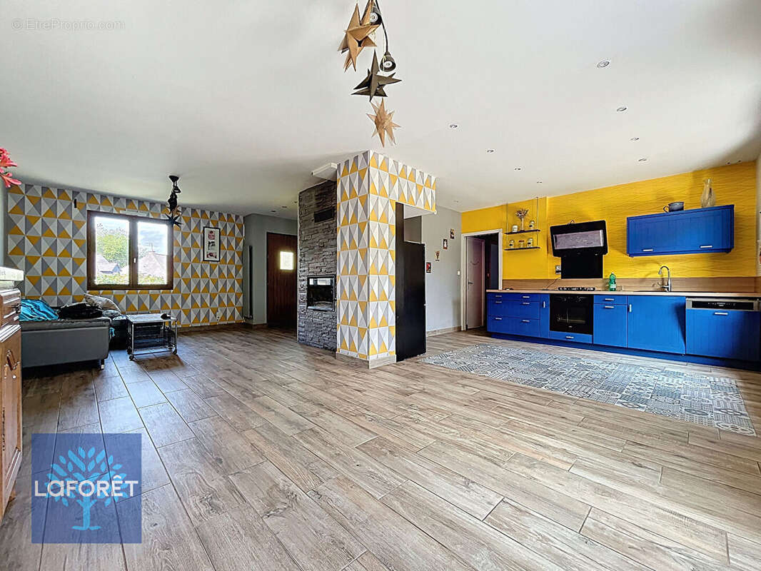 Maison à LA BAZOUGE-DU-DESERT