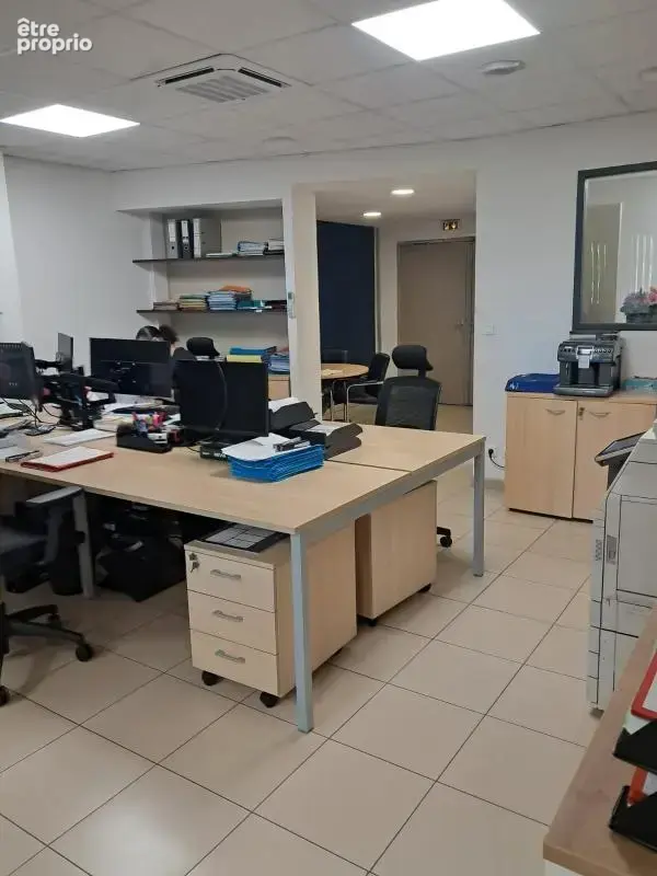 Local commercial 91m² pour investisseur - photo 2
