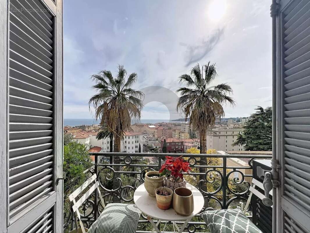 Appartement à MENTON