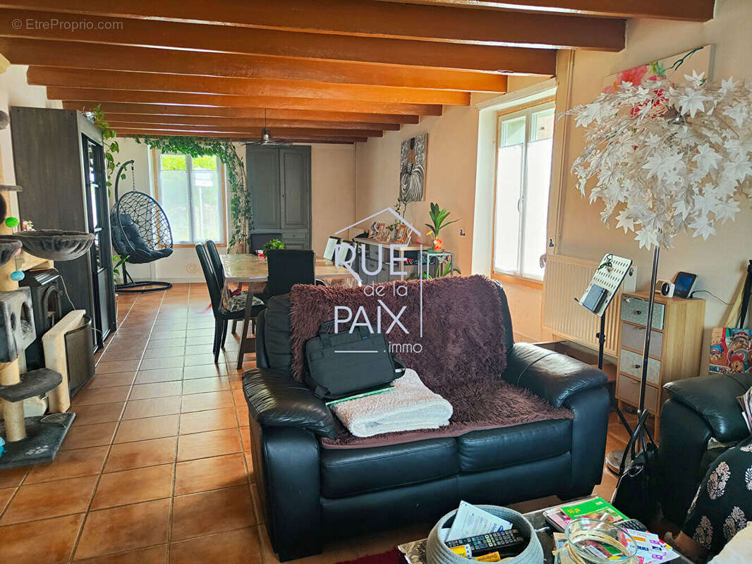 Cible investisseurs - Maison Lencloitre 3 pièce(s) 126.39 m2 - photo 5
