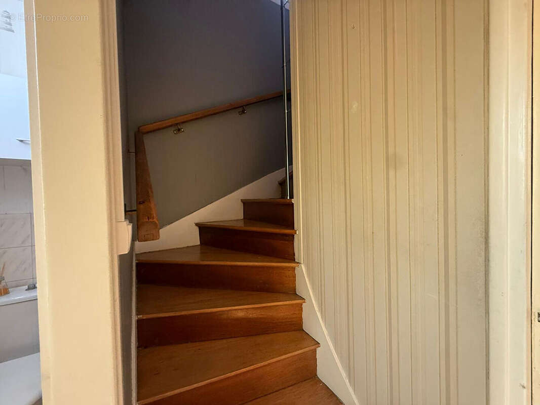 Maison à VARENNES-VAUZELLES