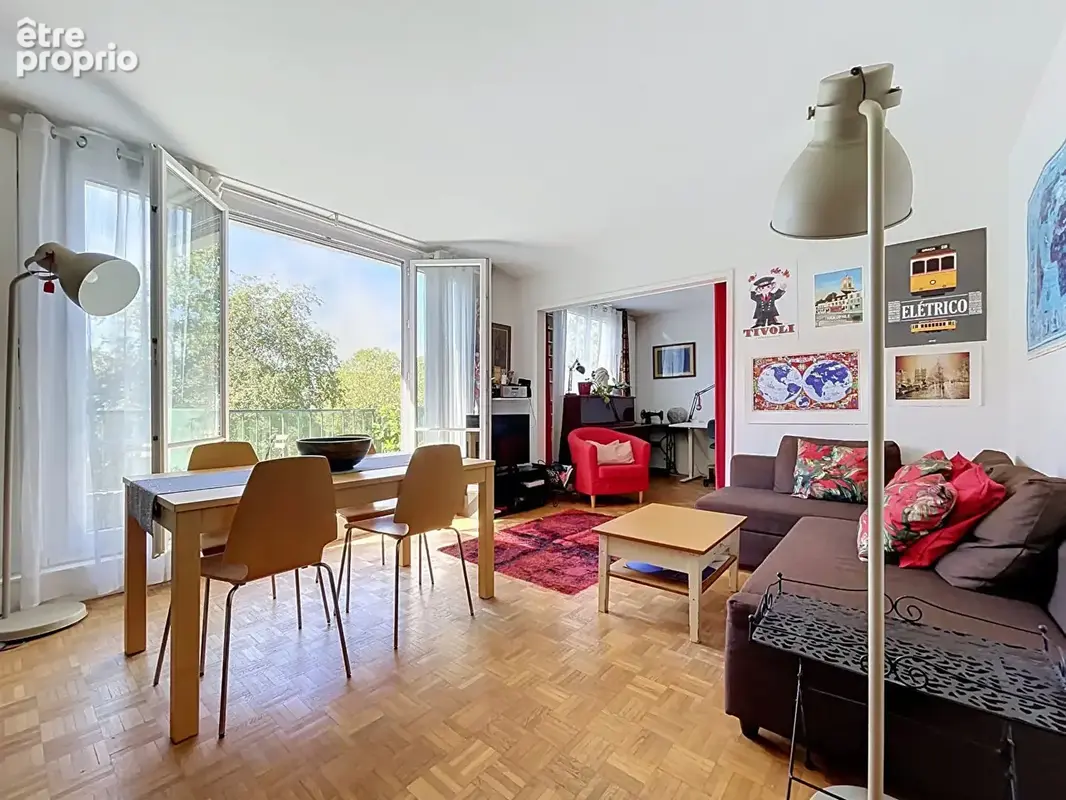 Appartement à NEAUPHLE-LE-CHATEAU