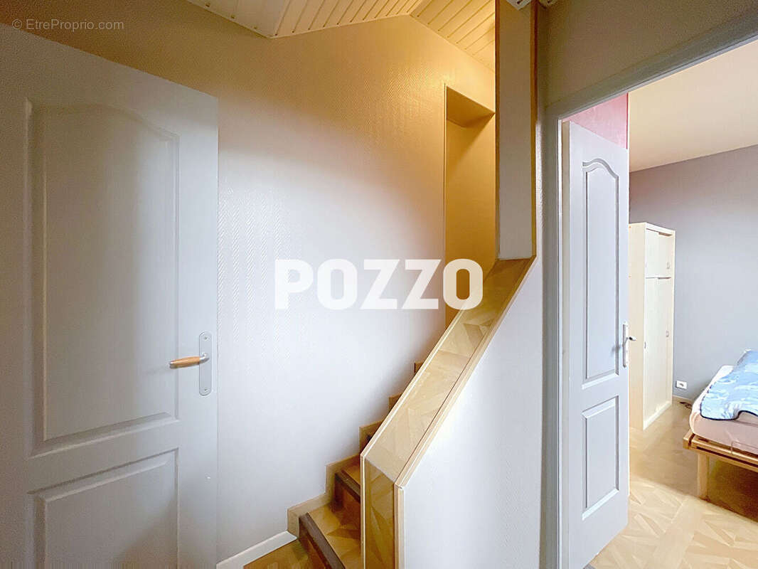 Maison à FLEURY-SUR-ORNE