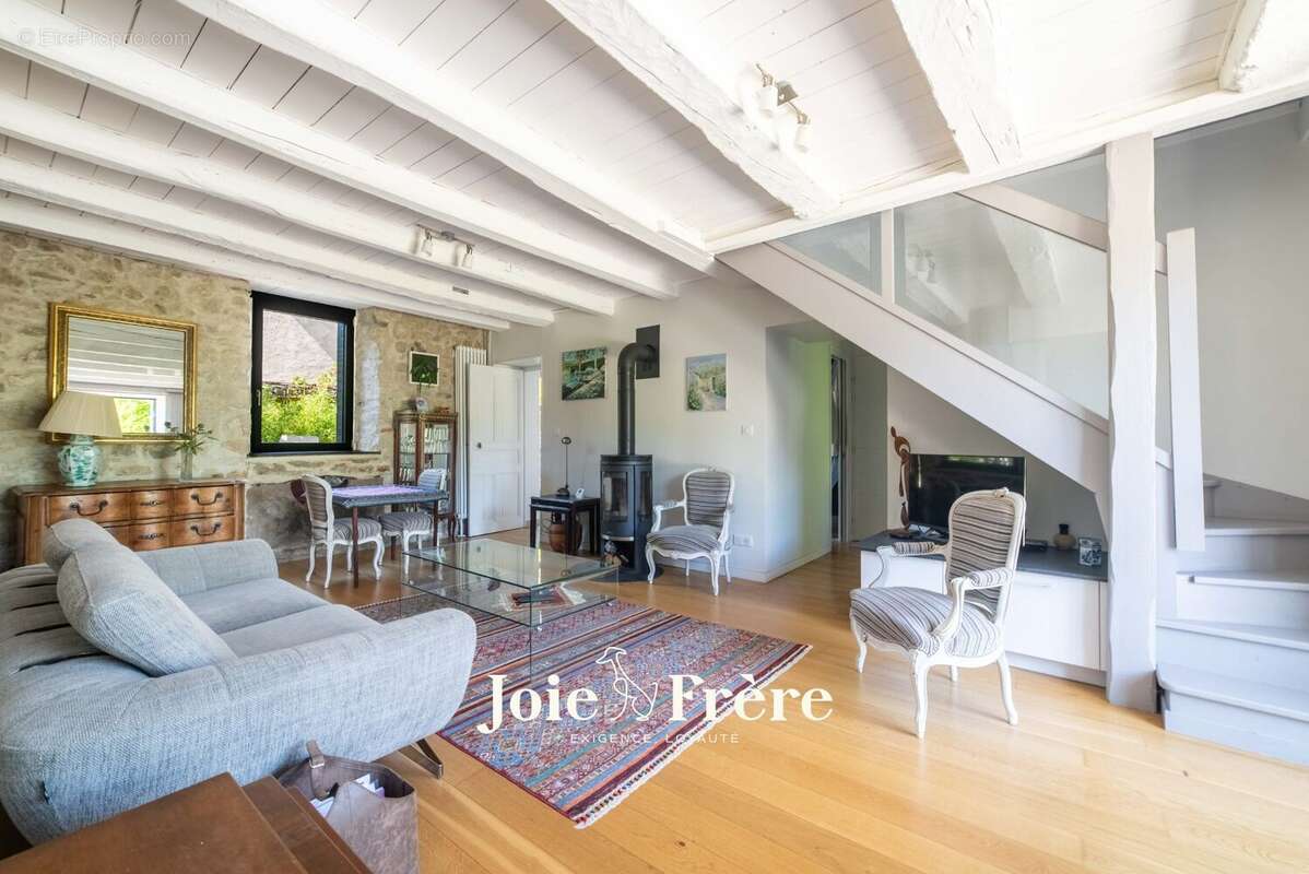 Maison 157 m² à Saint-Jorioz  - photo 5