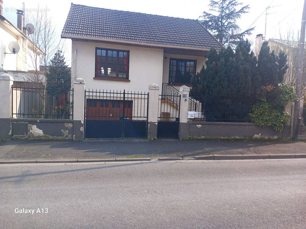 Maison à NEUILLY-SUR-MARNE