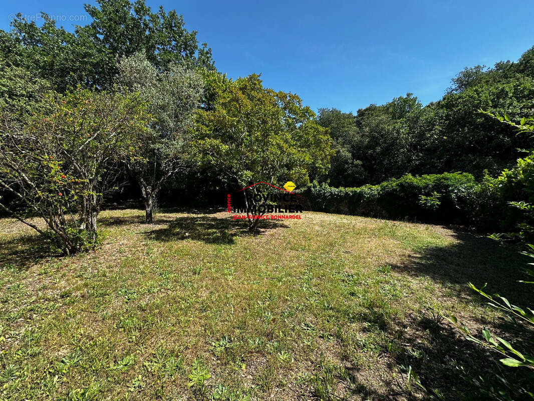 Maison 153 m² à Grignan  - photo 4