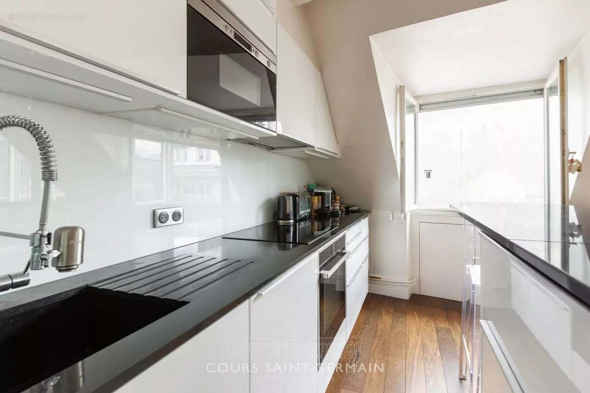 Appartement à PARIS-6E