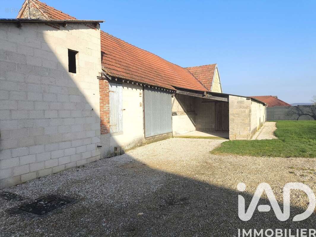 Maison 203 m² à Broussy-Le-Grand  - photo 9