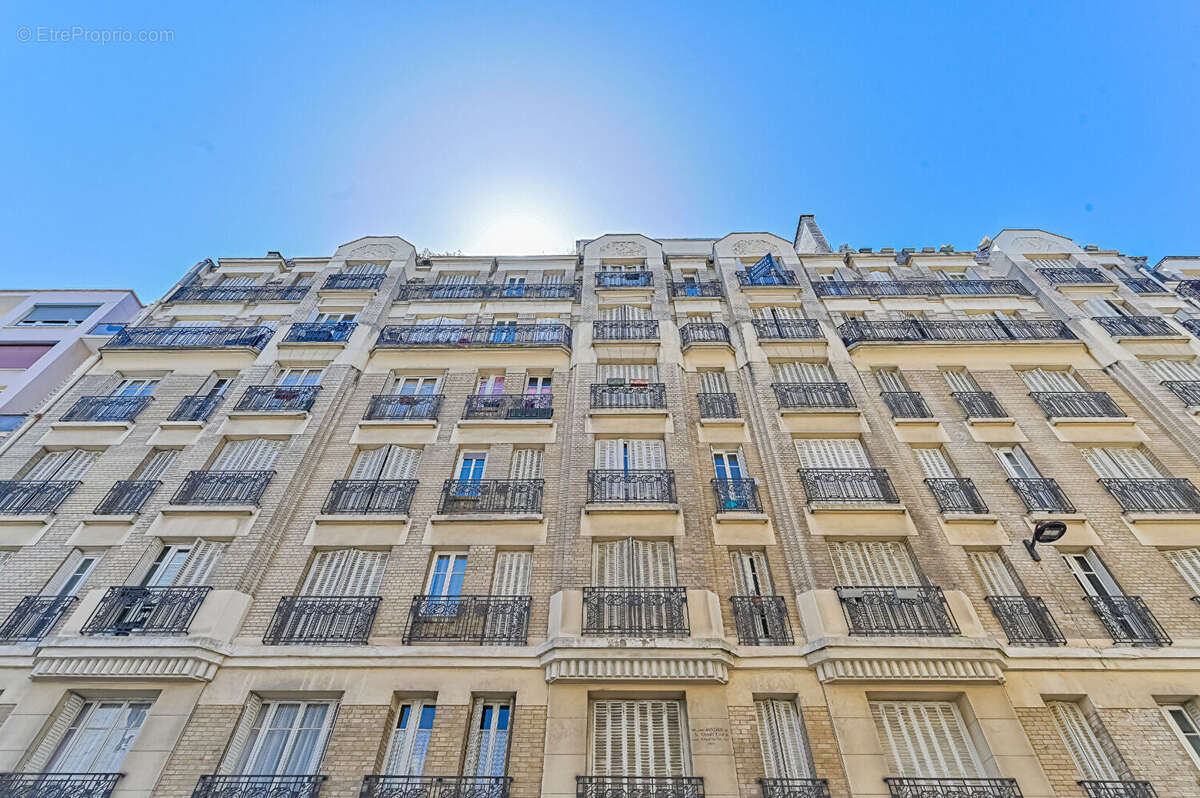 Appartement à PARIS-18E