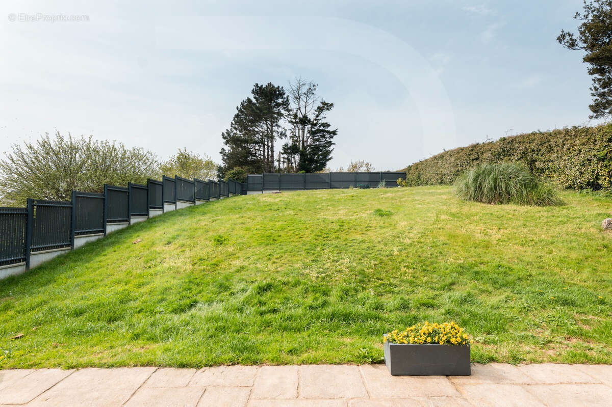 Maison à CAUVILLE-SUR-MER