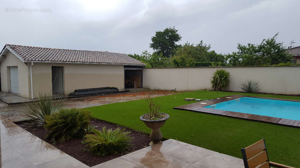 Maison à CUSSAC-FORT-MEDOC