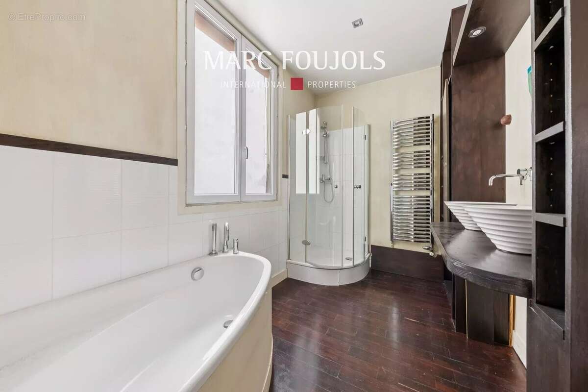 Appartement à PARIS-6E