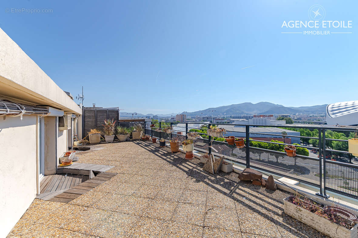 Appartement à MARSEILLE-8E