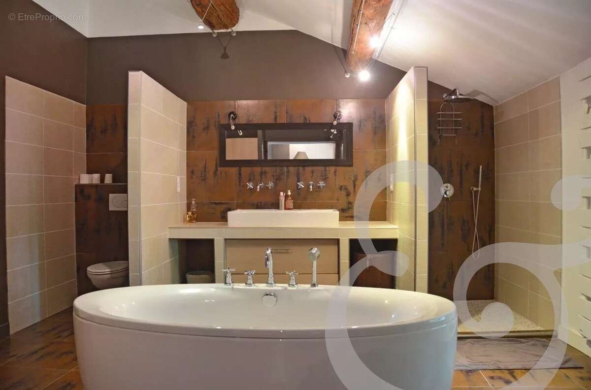 Maison à PLAN-D'ORGON