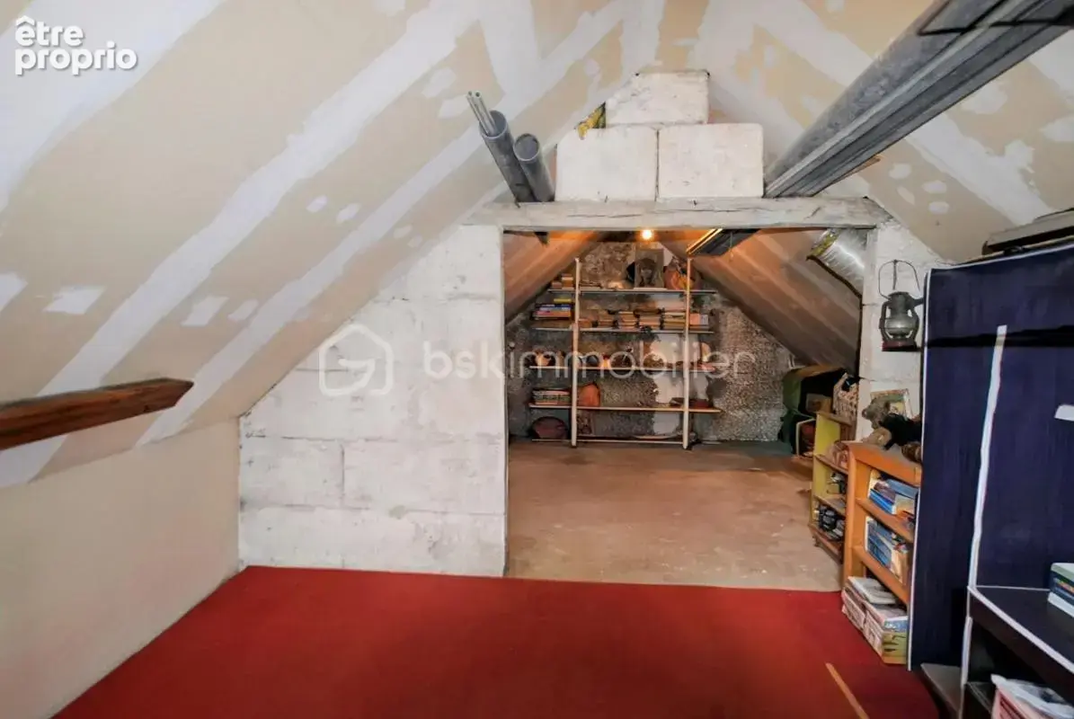 Plein cœur village, maison familiale av balcon et garage + appart. ind. F2 - photo 15