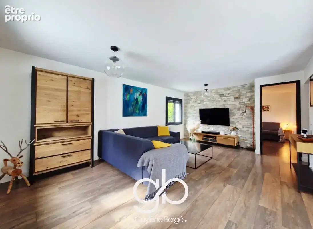 Villa familiale de 154m2 rénovée avec piscine chauffée et vue nature   Exclusivité Sussargues - photo 5