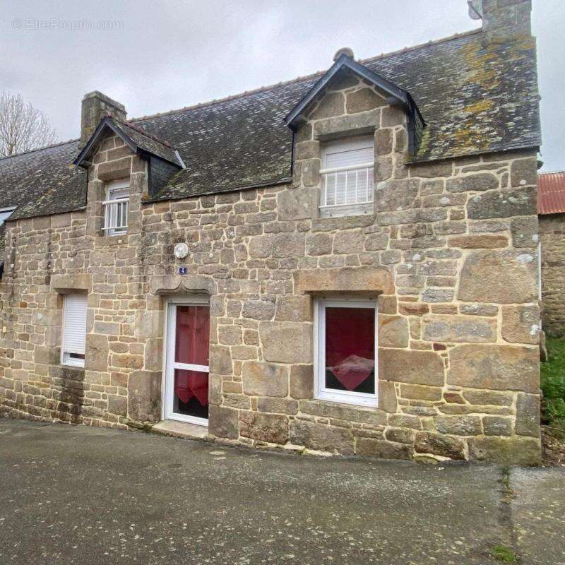Maison à LANGOELAN
