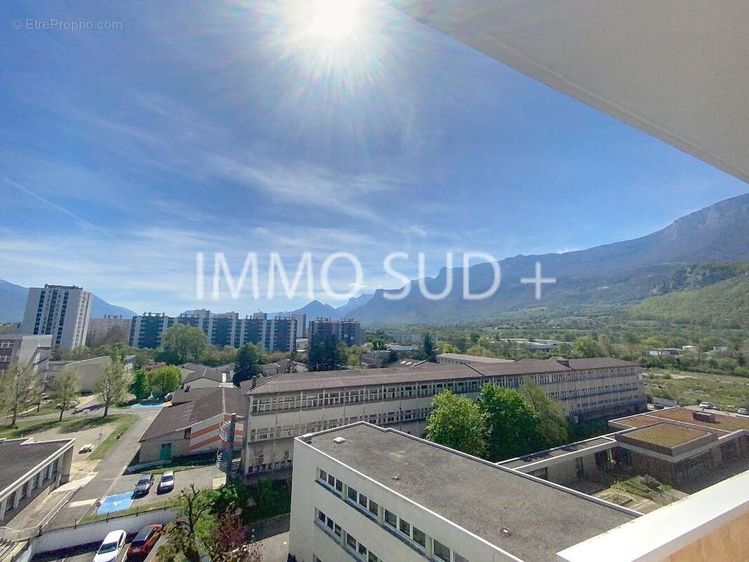 Appartement à LE PONT-DE-CLAIX