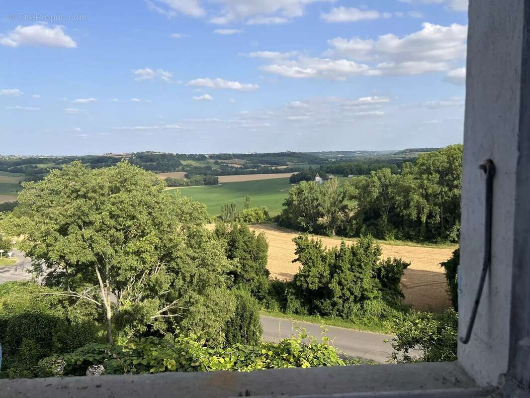 Maison à SAINT-CLAR