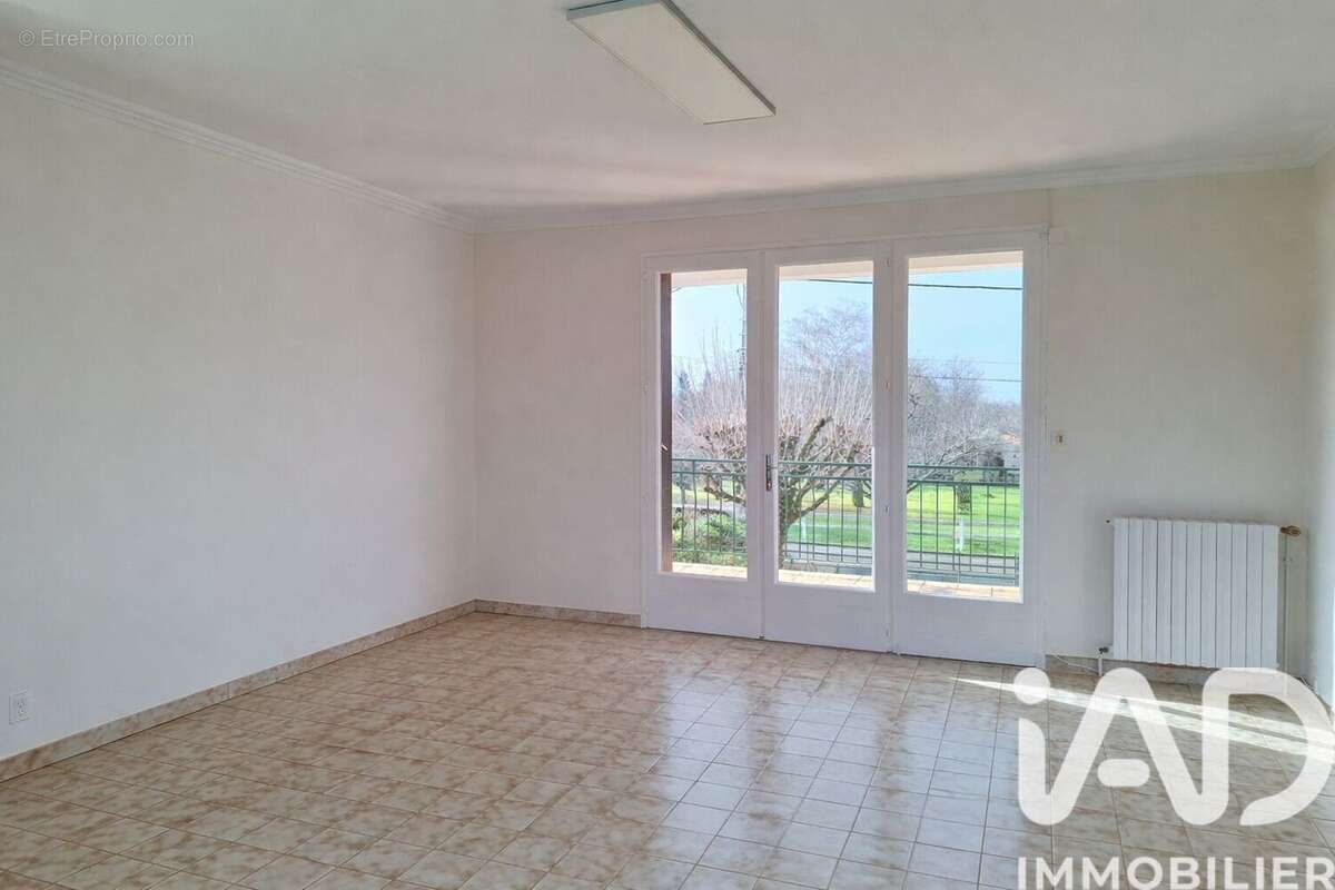 Maison 130 m² à Saint-Sornin  - photo 5